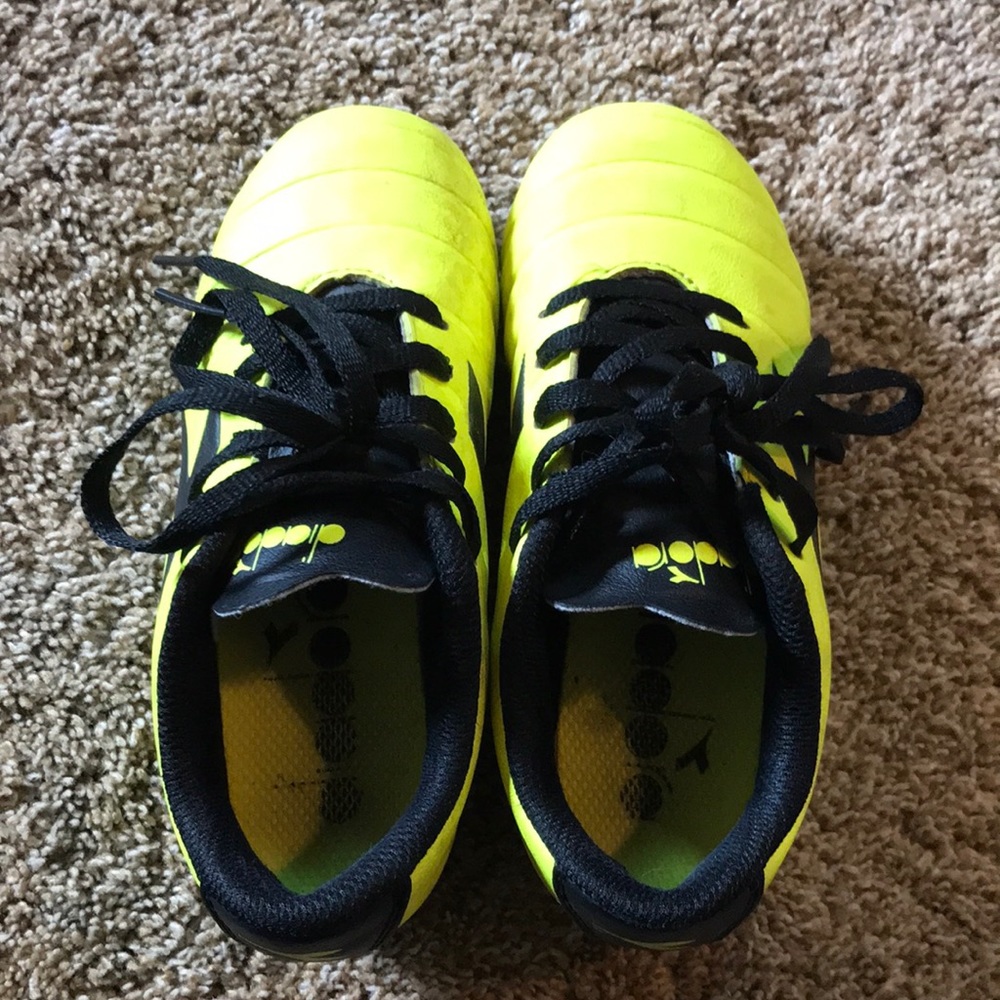 Little Kids Size 12 Diadora Soccer Cleats Fluorescent Yellow